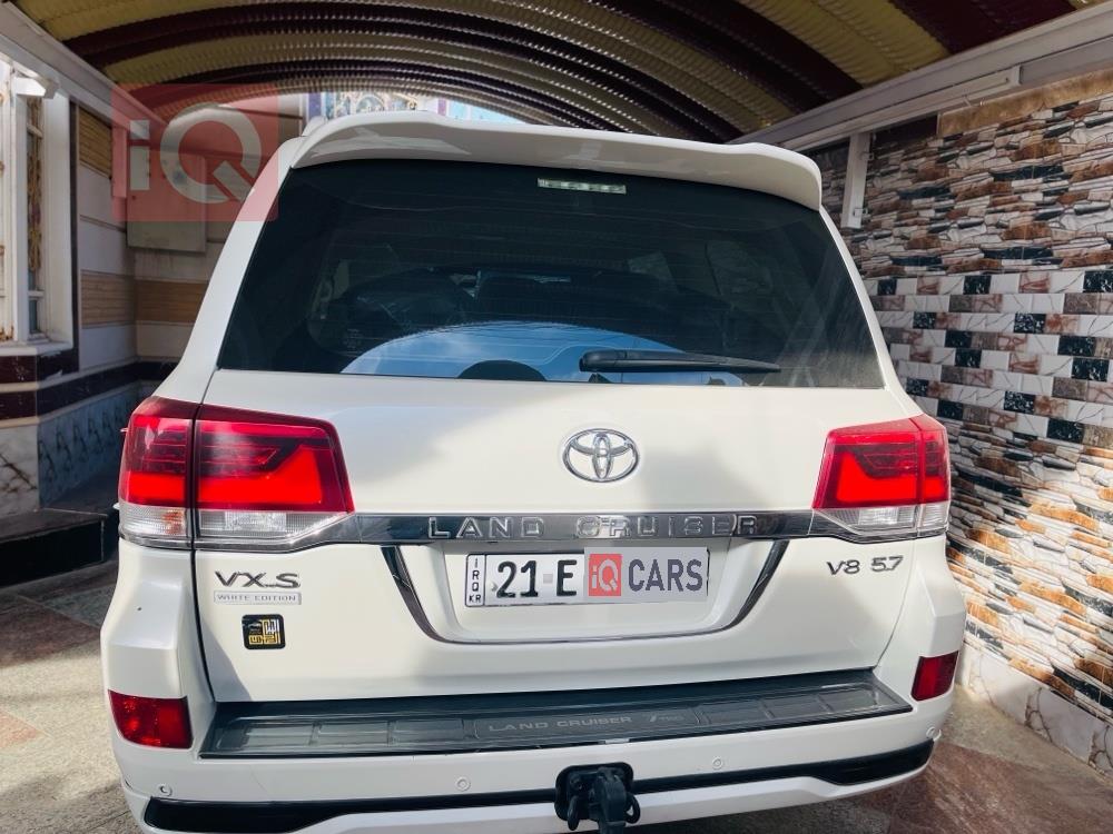 تويوتا لاندكروزر